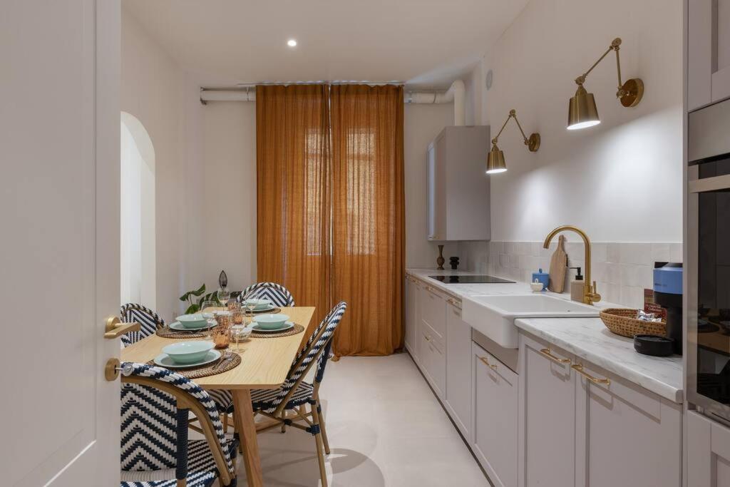 Foscolo 46 - Elegant Family Apartment Trieste Exterior photo
